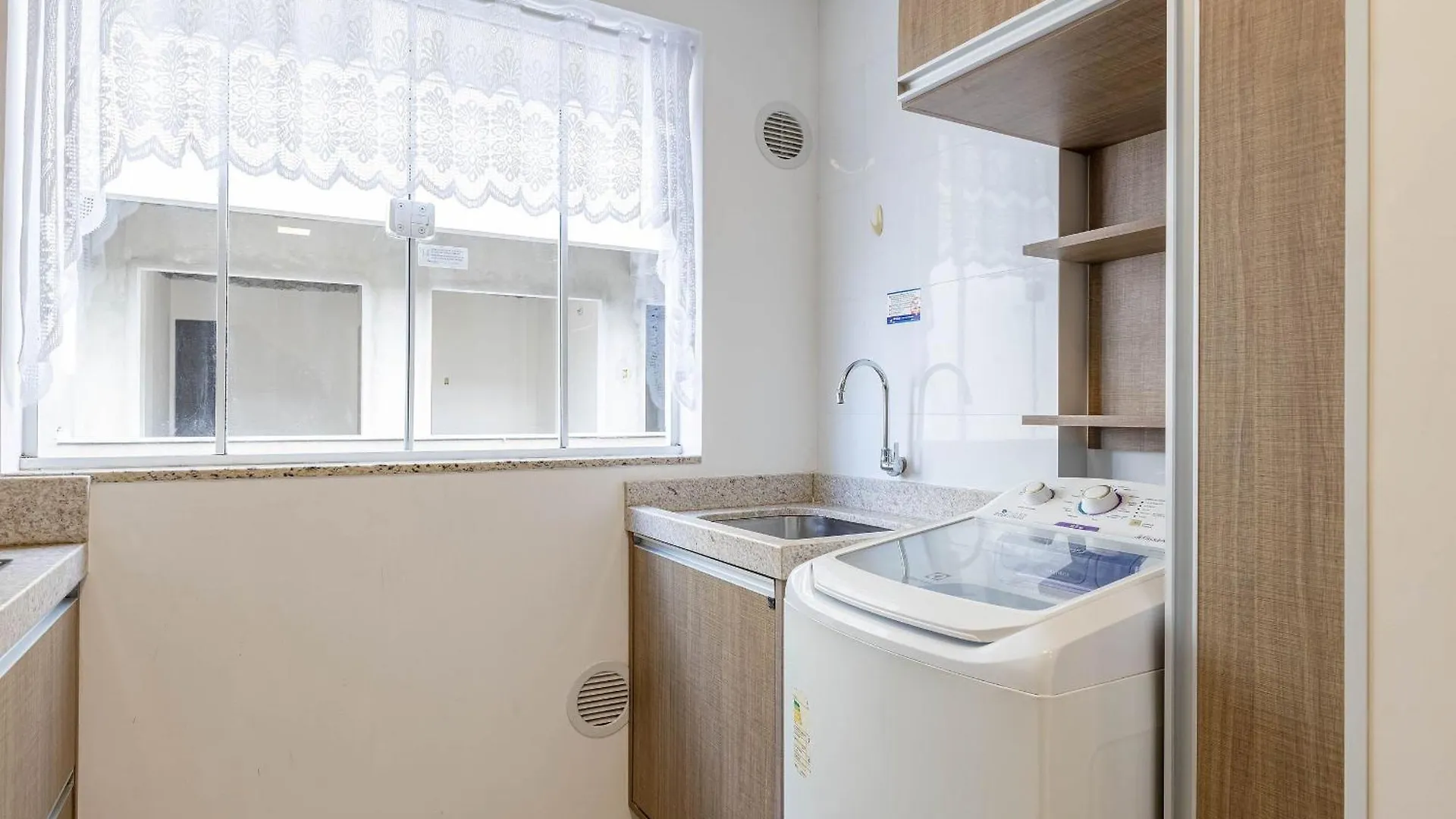 Aconchegante Apartamento Em Condominio Com Piscina Bombinhas